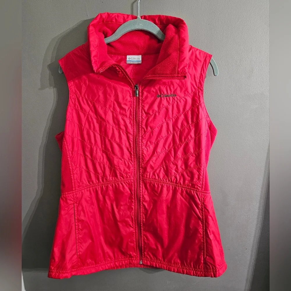 Columbia Red Fleece-Lined Vest - Picture 1 of 3